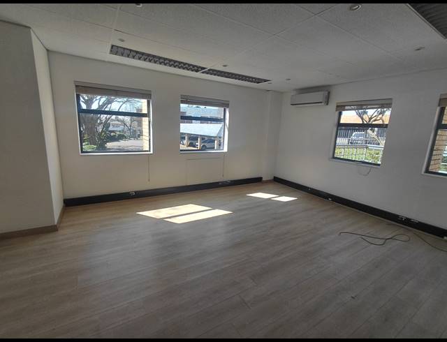 360M² OFFICE TO LET IN BRYANSTON